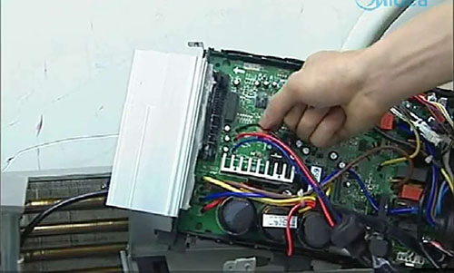 孙吴美的空调电话是多少